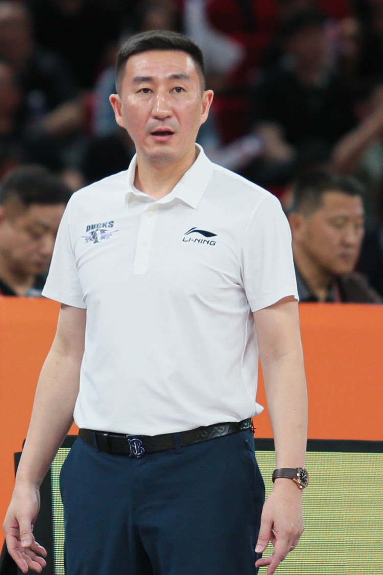 媒體人：北京男籃講究談判策略 全程都是按照CBA規(guī)則來運作