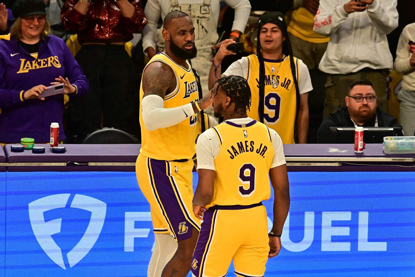 布朗尼回顧去年NBA首秀：很瘋狂的體驗(yàn) 緊張感真的到頂了！